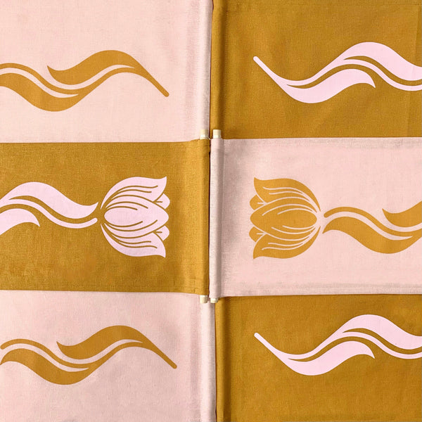 TULIP BANNER • PINK