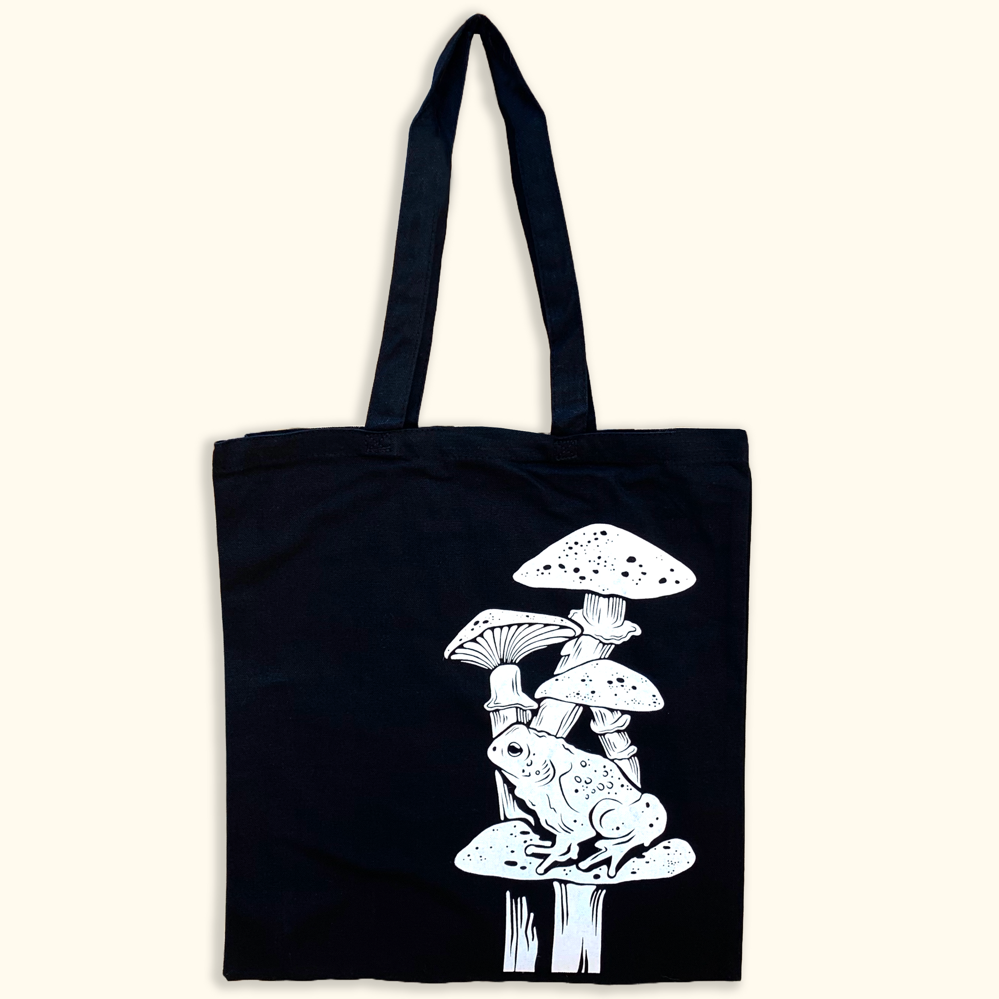 TOAD ON A TOADSTOOL ON A TOTE